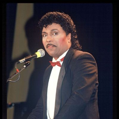 Rock and Roll icon, Little Richard singing on his music tour.